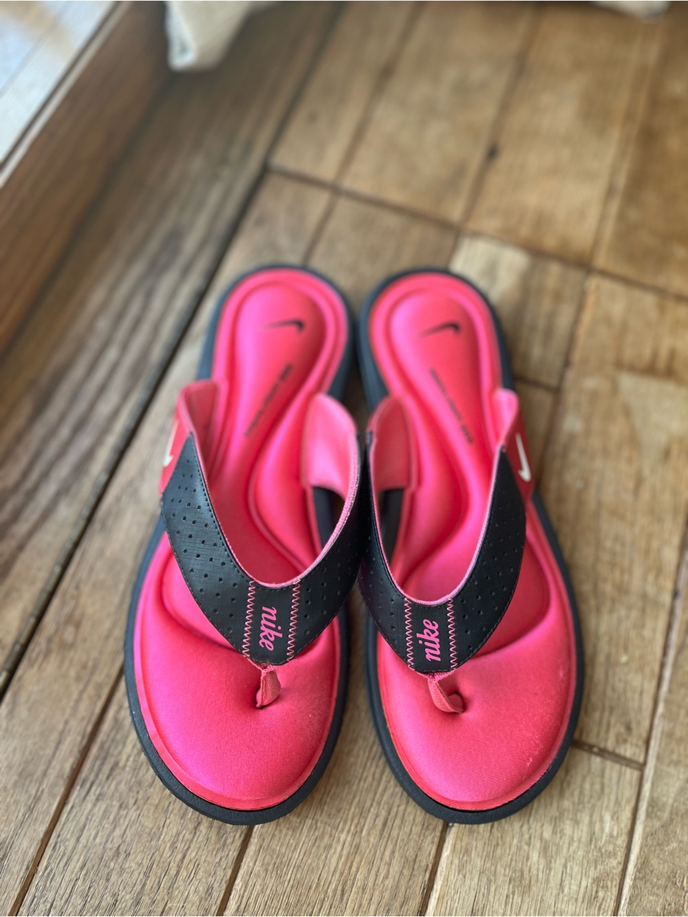 Nike Hot Pink and Black Women's Thong Sandals